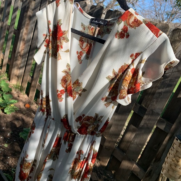 High-Low Floral Romper - Picture 4 of 6